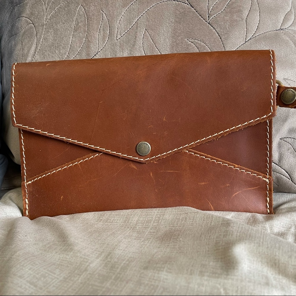 Portland Leather Goods Envelope Convert CB